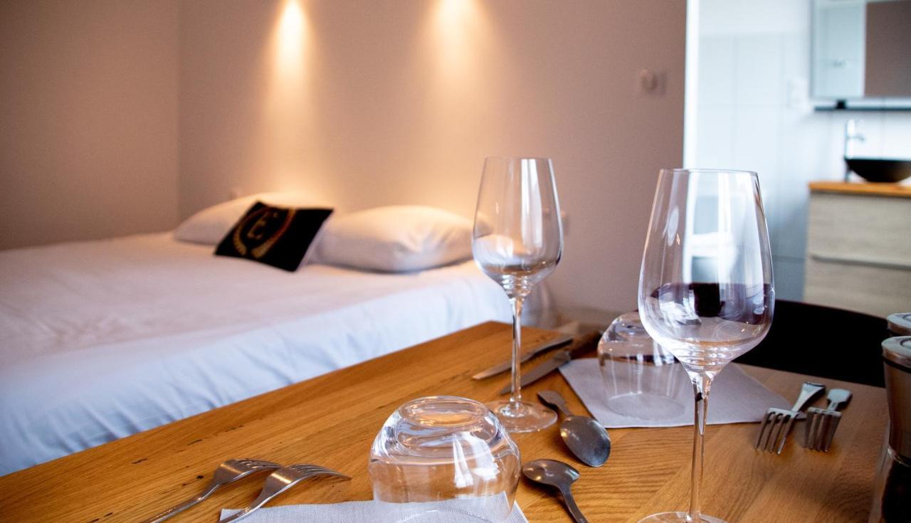 Hotel & Gastronomie - La Table De L'Europe Villereal Bagian luar foto